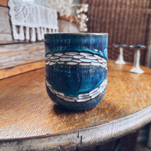 Load image into Gallery viewer, Blue Swirl &amp; White Braid Mug
