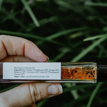 Load image into Gallery viewer, Essential Oil Perfume Rollers
