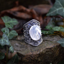 Load image into Gallery viewer, Mother of Pearl Goddess Ring
