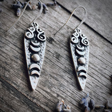 Load image into Gallery viewer, Moon Phase Magic Earrings
