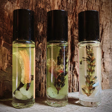 Load image into Gallery viewer, NEW MOON AROMATHERAPY OIL ROLLER
